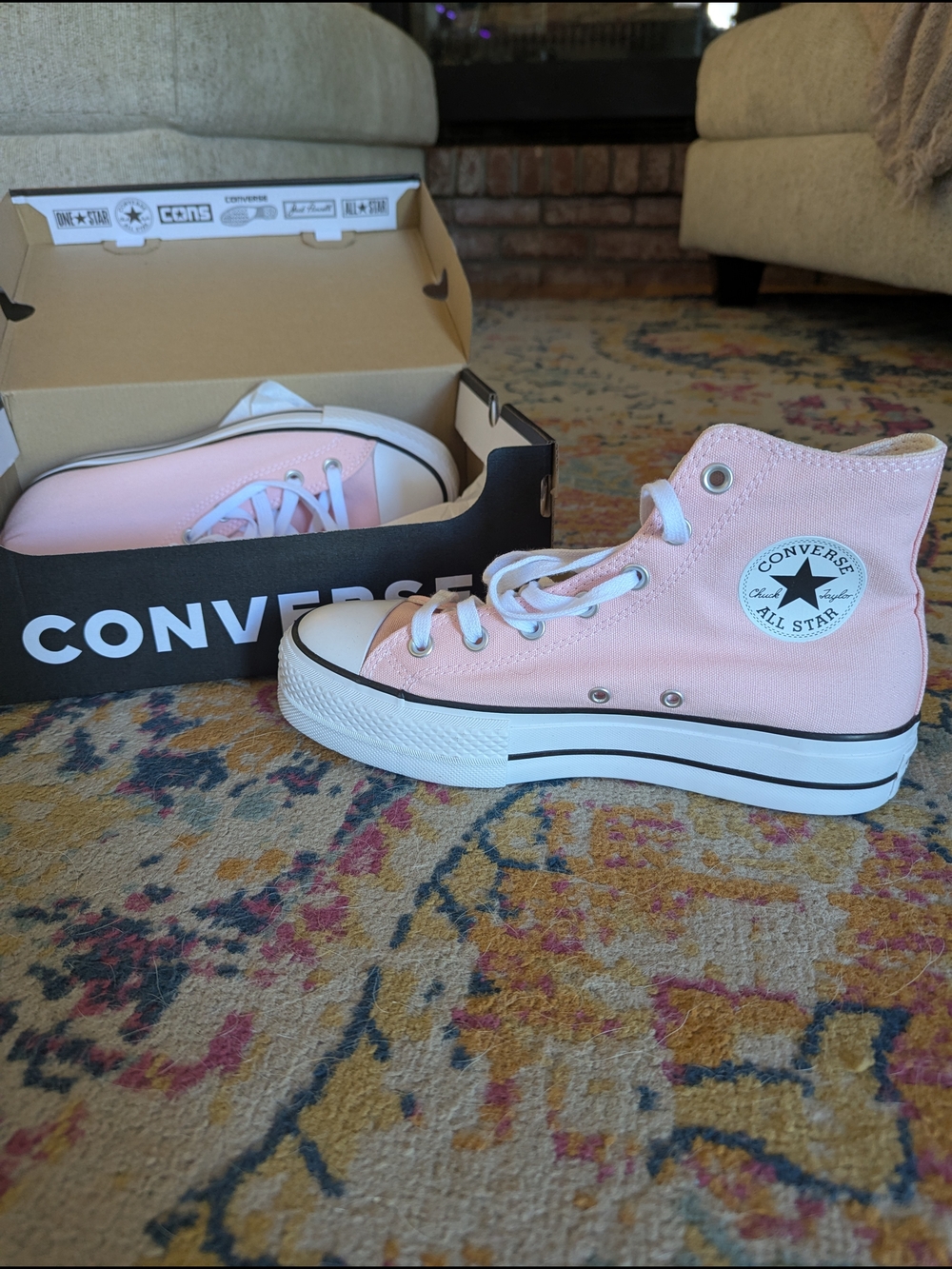 Never Worn Pink High Top Platform Converse Size 8.5 - Picture 3 of 5